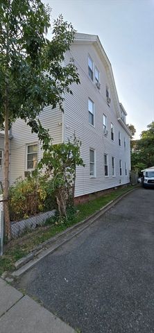 103 Warren St, Lynn, MA 01905