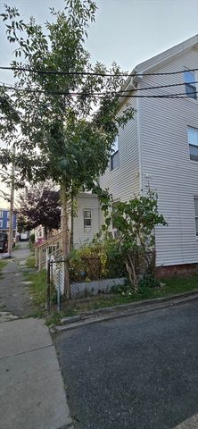103 Warren St, Lynn, MA 01905