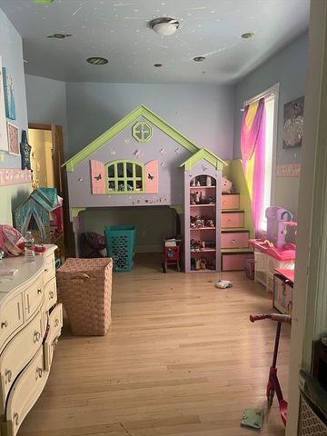 103 Warren St, Lynn, MA 01905