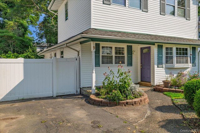9 Robinson Drive, Shirley, NY 11967