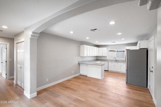 5220 N 21st Avenue, Phoenix, AZ 85015