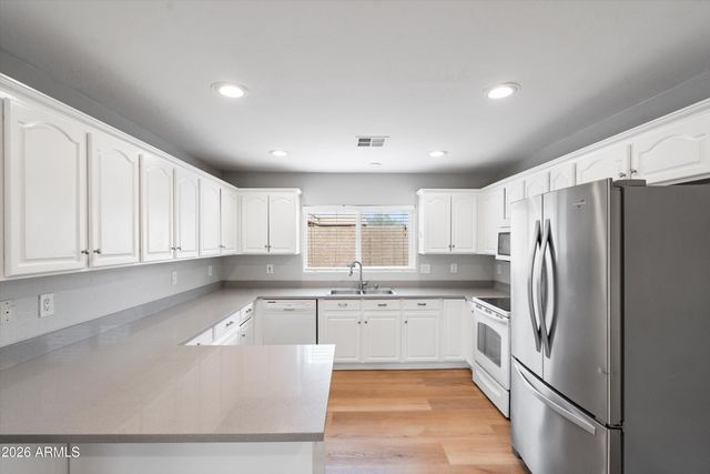 5220 N 21st Avenue, Phoenix, AZ 85015