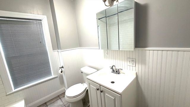 452 Main St 5, Melrose, MA 02176