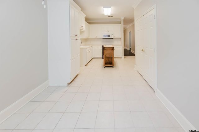 1928 Hollylake Cir, Tyler, TX 75703