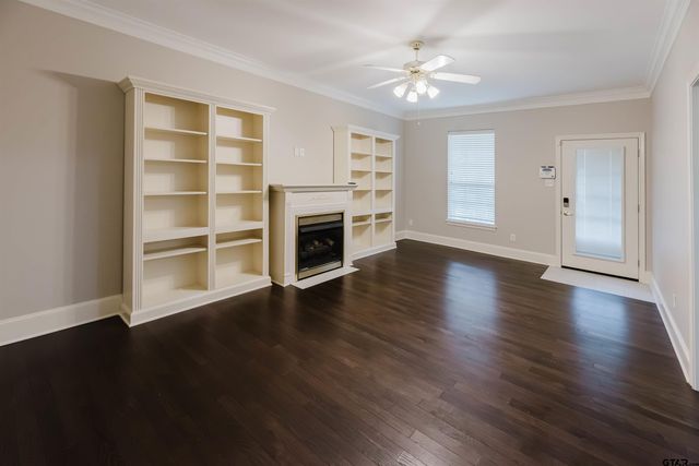 1928 Hollylake Cir, Tyler, TX 75703