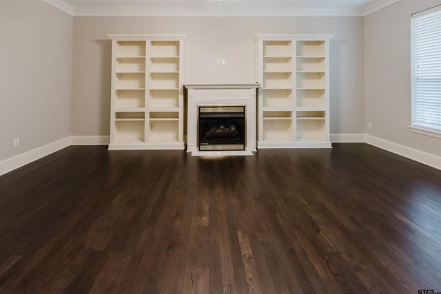 1928 Hollylake Cir, Tyler, TX 75703