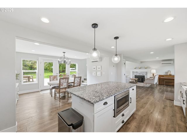 88160 HUSTON Rd, Veneta, OR 97487