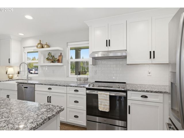 88160 HUSTON Rd, Veneta, OR 97487