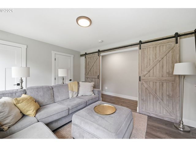 88160 HUSTON Rd, Veneta, OR 97487