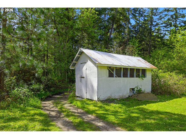 88160 HUSTON Rd, Veneta, OR 97487