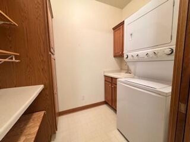267 Cardinal LANE, Hartland, WI 53029
