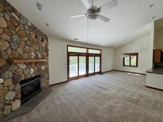 267 Cardinal LANE, Hartland, WI 53029