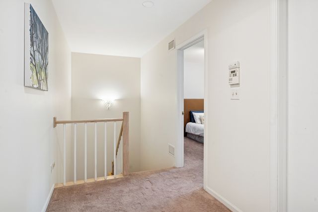 245 Stone Manor Circle, Batavia, IL 60510