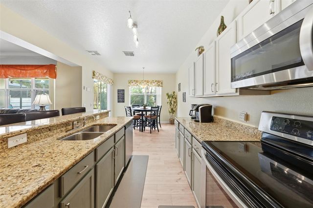 133 BAY LEAF LANE, Davenport, FL 33896