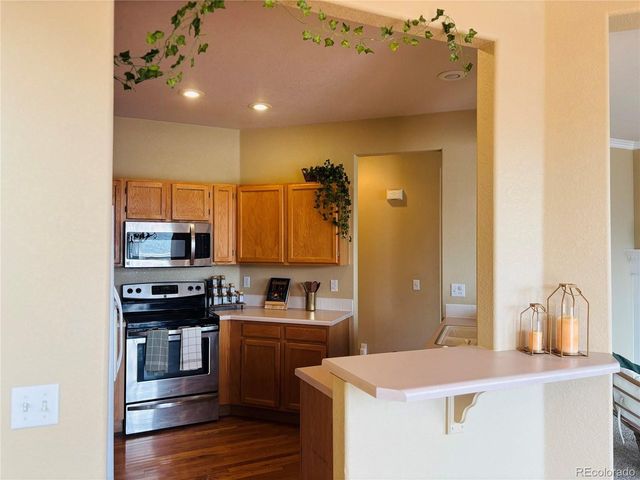 9882 Sylvestor Rd, Highlands Ranch, CO 80129