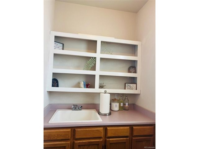 9882 Sylvestor Rd, Highlands Ranch, CO 80129