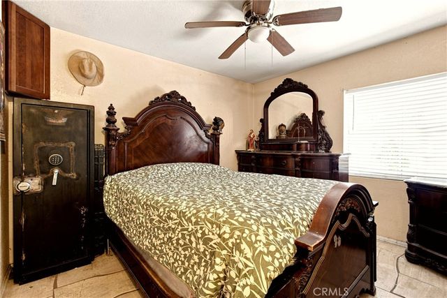 12936 Kagel Canyon, Pacoima, CA 91331