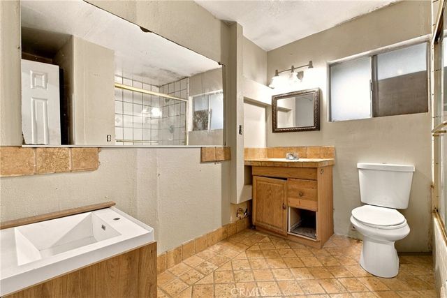 12936 Kagel Canyon, Pacoima, CA 91331