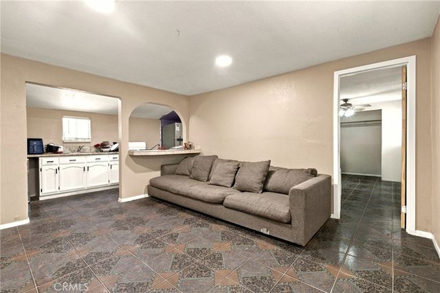 12936 Kagel Canyon, Pacoima, CA 91331