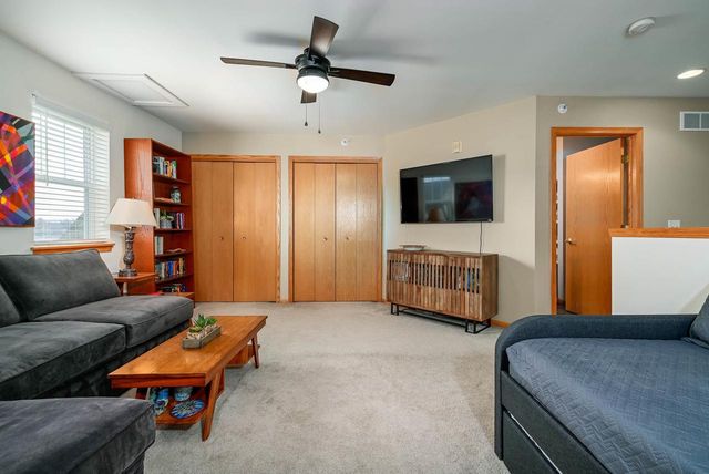 66 S Gardens Way, Fitchburg, WI 53711