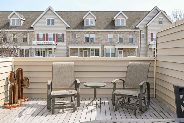 66 S Gardens Way, Fitchburg, WI 53711