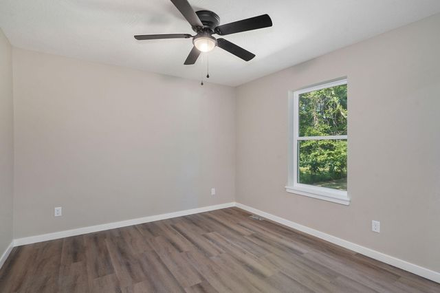 1815 N Tyler Avenue, Springfield, MO 65802