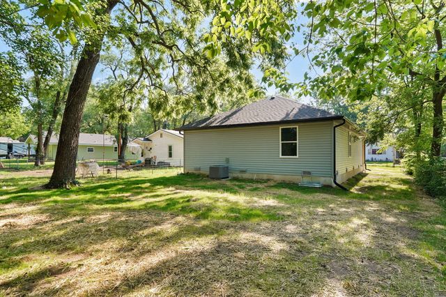 1815 N Tyler Avenue, Springfield, MO 65802