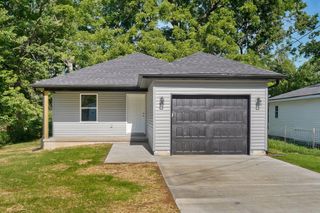 1815 N Tyler Avenue, Springfield, MO 65802