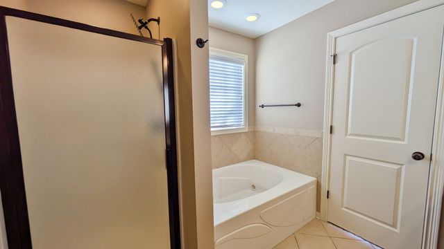 1209 Chinook Cir, Clarksville, TN 37042