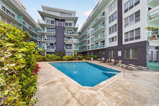 2957 Kalakaua Avenue 115, Honolulu, HI 96815