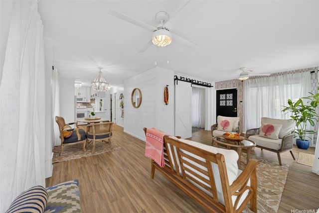 2957 Kalakaua Avenue 115, Honolulu, HI 96815
