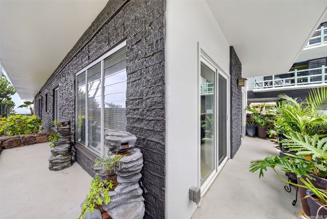 2957 Kalakaua Avenue 115, Honolulu, HI 96815