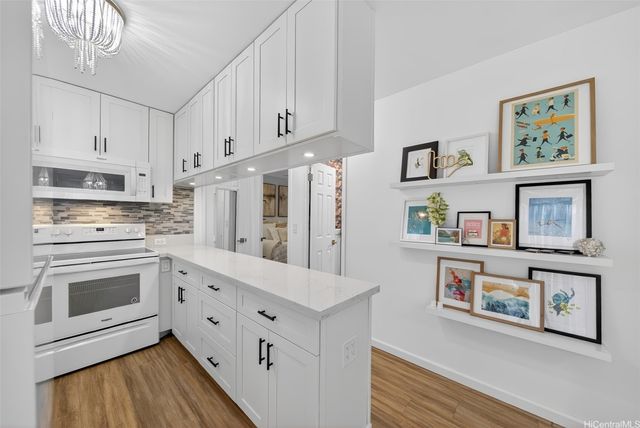 2957 Kalakaua Avenue 115, Honolulu, HI 96815
