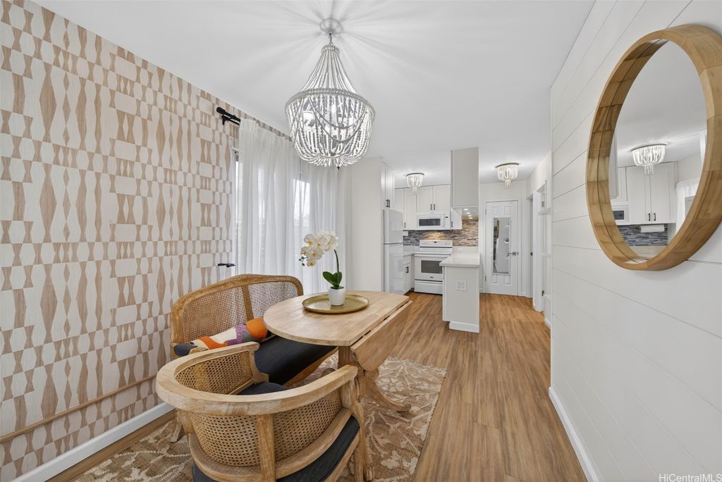 2957 Kalakaua Avenue 115, Honolulu, HI 96815