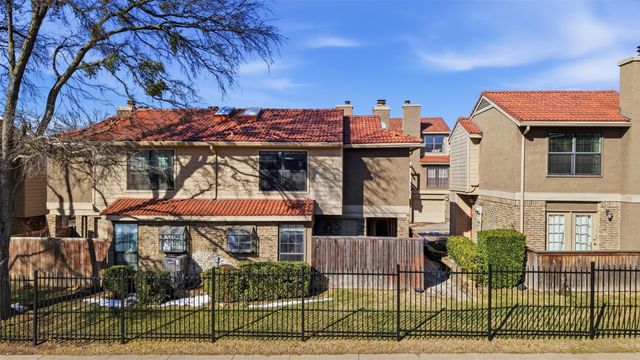 5200 Martel Avenue 36A, Dallas, TX 75206