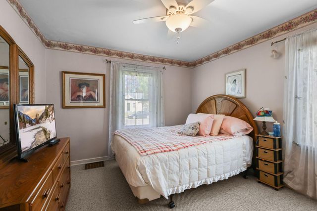 3738 Noble Avenue N, Robbinsdale, MN 55422