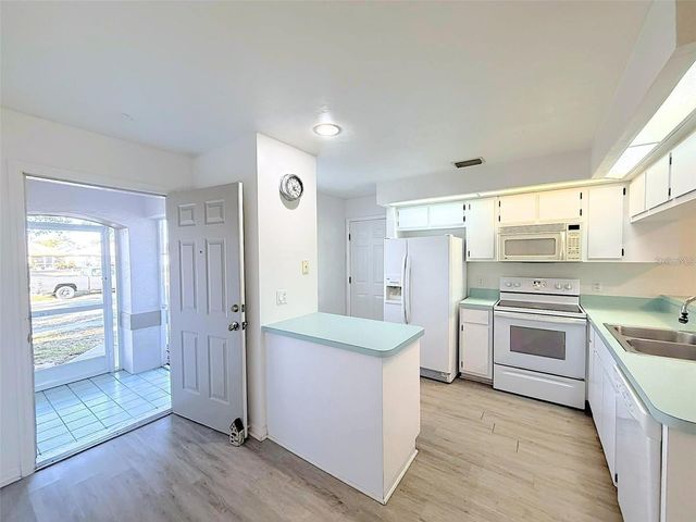 504 ROSE APPLE CIRCLE, Port Charlotte, FL 33954