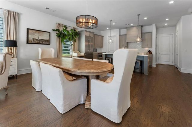 323-1 S Esplanade, Alpharetta, GA 30009