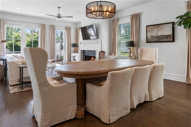 323-1 S Esplanade, Alpharetta, GA 30009