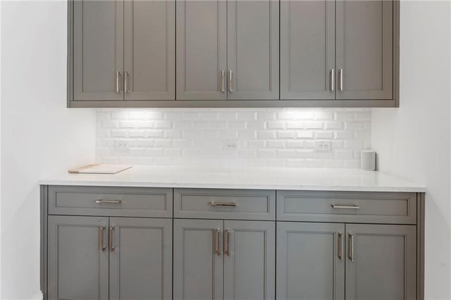 323-1 S Esplanade, Alpharetta, GA 30009