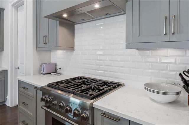 323-1 S Esplanade, Alpharetta, GA 30009