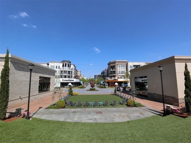 323-1 S Esplanade, Alpharetta, GA 30009