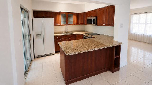 2311 N 58th Avenue, Hollywood, FL 33021