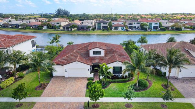 8212 Grand Prix Lane, Boynton Beach, FL 33472