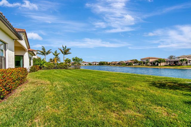 8212 Grand Prix Lane, Boynton Beach, FL 33472