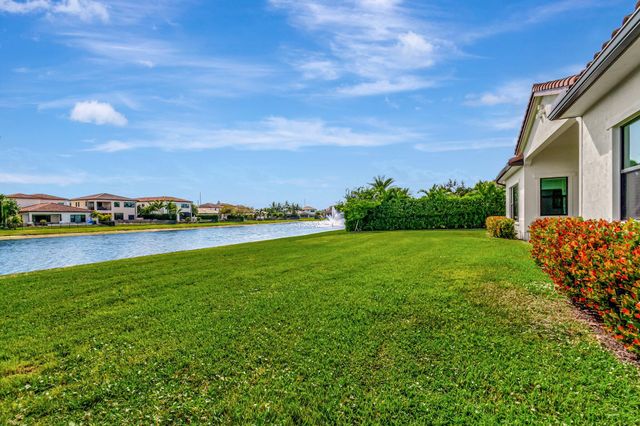 8212 Grand Prix Lane, Boynton Beach, FL 33472