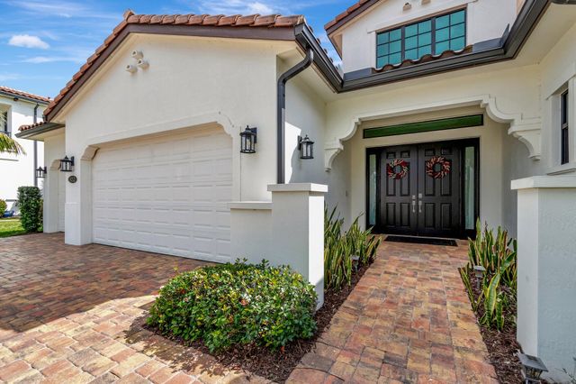 8212 Grand Prix Lane, Boynton Beach, FL 33472