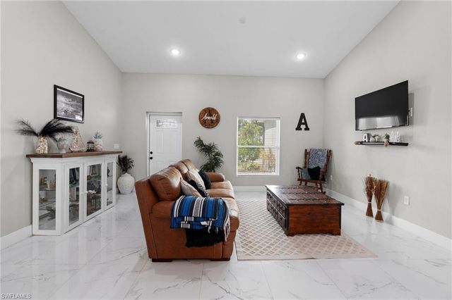 16056 Dinal DR, Punta Gorda, FL 33955