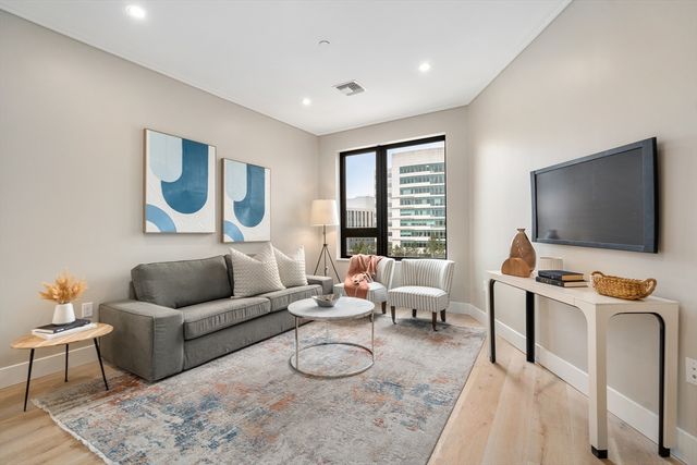 70 Leo M Birmingham Pkwy 416, Boston, MA 02135