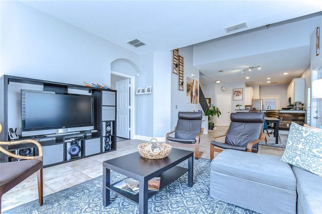 8507 SANDPIPER RIDGE AVENUE, Tampa, FL 33647